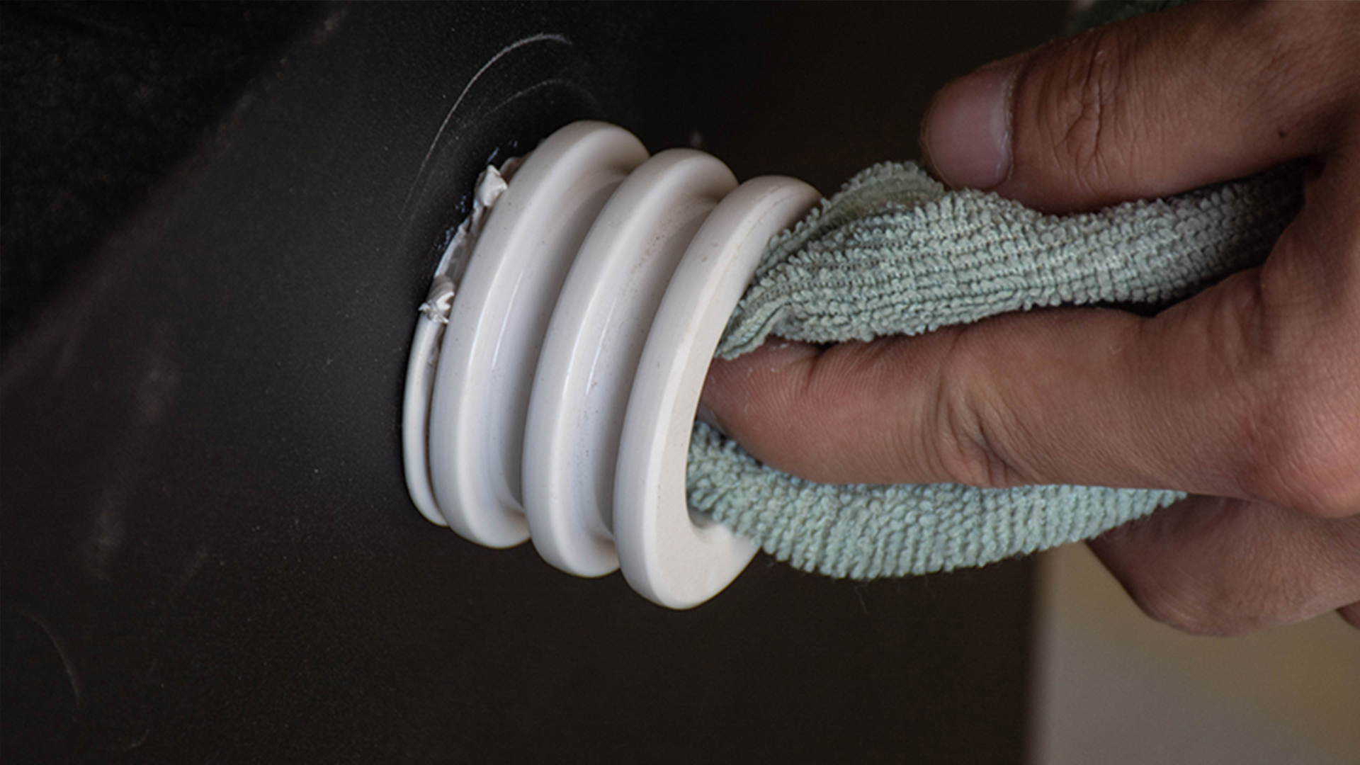 如何保證油煙凈化器的穩(wěn)定運(yùn)行？