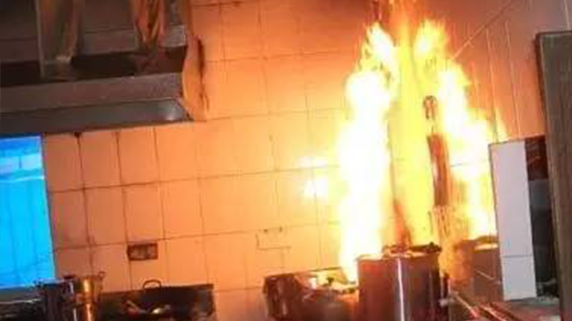 夏季如何避免油煙凈化器出現(xiàn)火災(zāi)隱患？